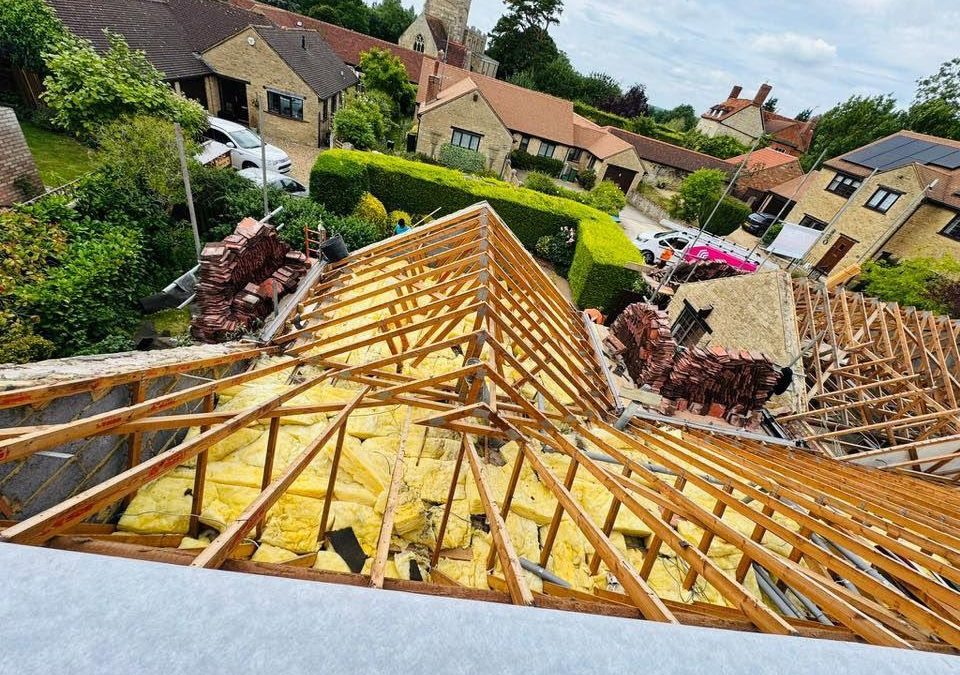 Emergency Roof Repairs During Winter in Manchester: What to Expect